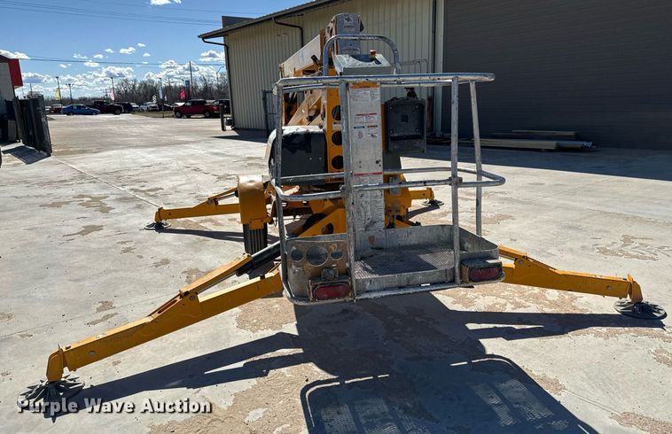 image for item NU9458 2014 Haulotte 4527A boom lift