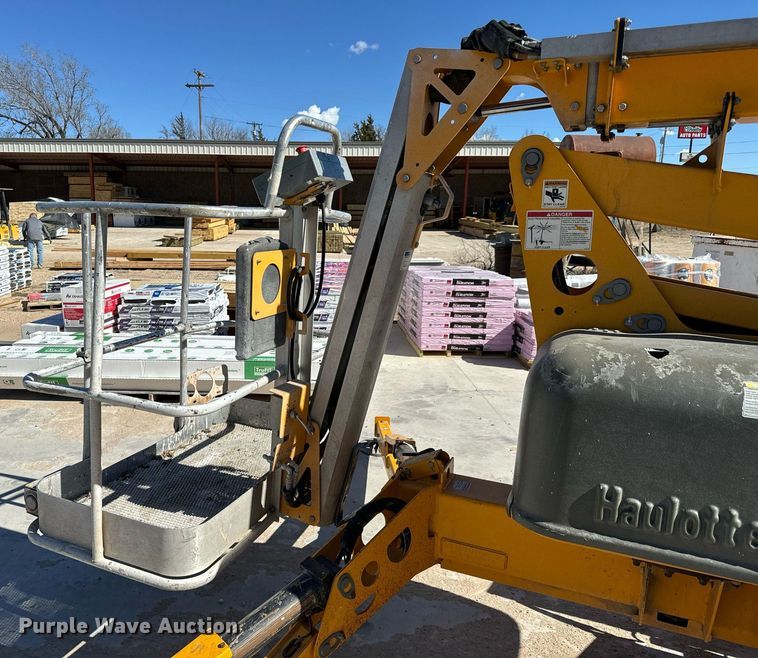 image for item NU9458 2014 Haulotte 4527A boom lift