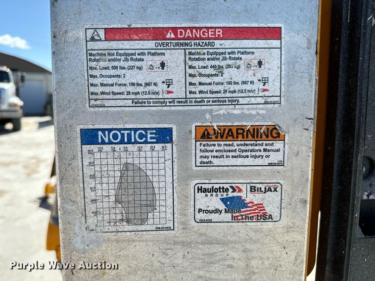 image for item NU9458 2014 Haulotte 4527A boom lift