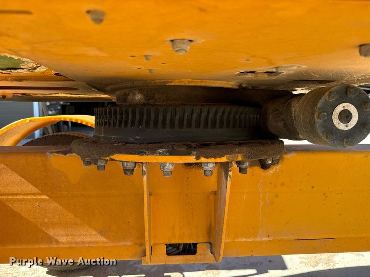 image for item NU9458 2014 Haulotte 4527A boom lift