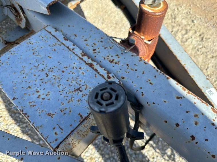 image for item NU9459 2012 Redi Haul ML5460E tilt deck utility trailer