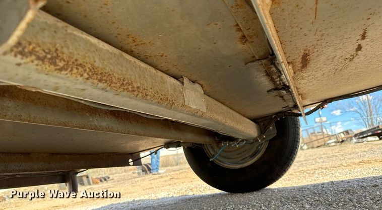 image for item NU9459 2012 Redi Haul ML5460E tilt deck utility trailer