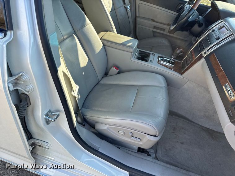 image for item NU9473 2010 Cadillac  STS 