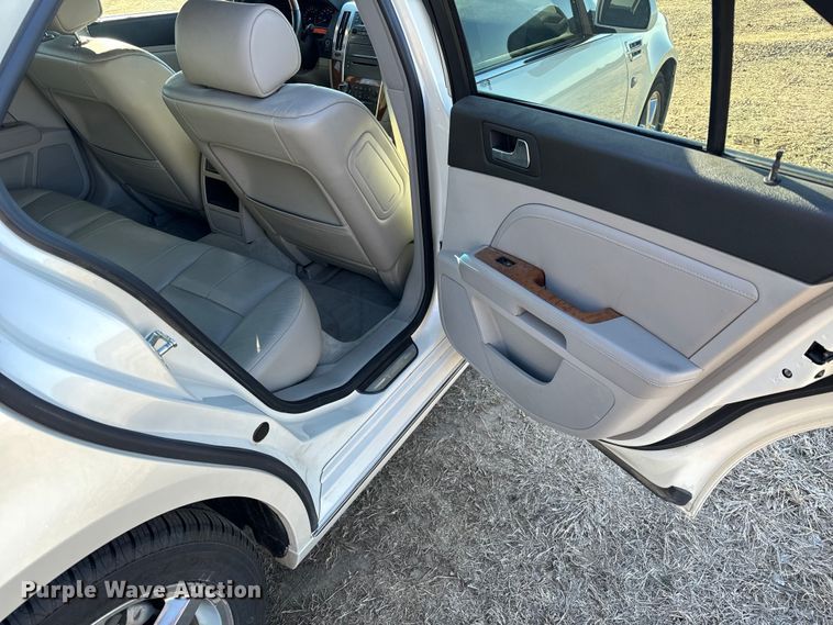 image for item NU9473 2010 Cadillac  STS 