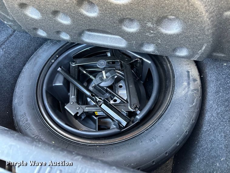 image for item NU9473 2010 Cadillac  STS 