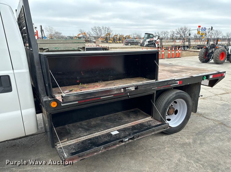 image for item NU9511 2008 Ford F450 Super Duty Crew Cab flatbed truck