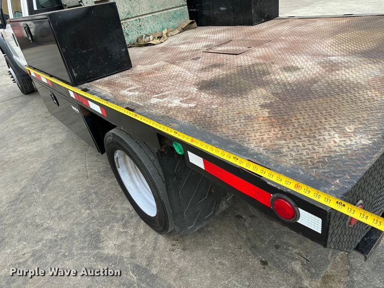 image for item NU9511 2008 Ford F450 Super Duty Crew Cab flatbed truck
