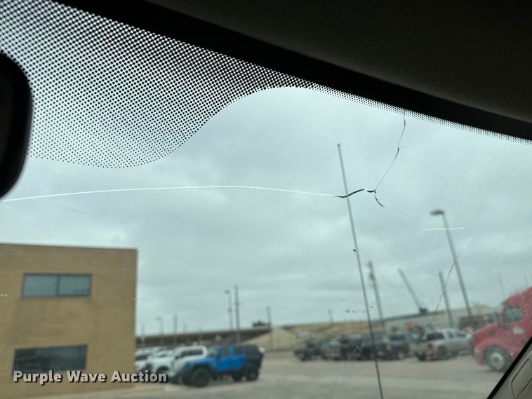 image for item NU9511 2008 Ford F450 Super Duty Crew Cab flatbed truck