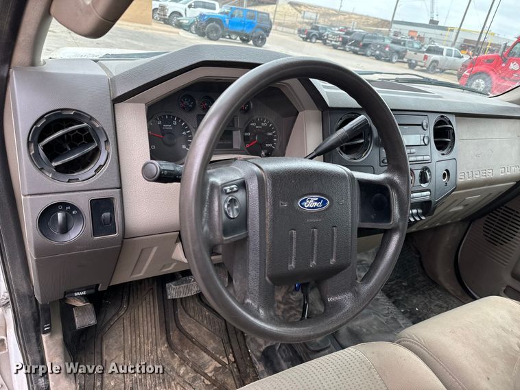 image for item NU9511 2008 Ford F450 Super Duty Crew Cab flatbed truck