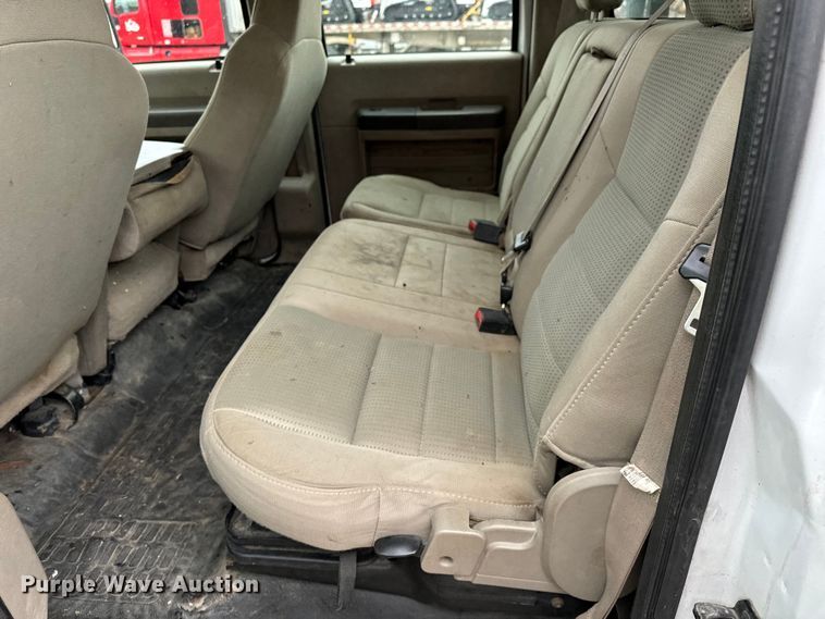 image for item NU9511 2008 Ford F450 Super Duty Crew Cab flatbed truck