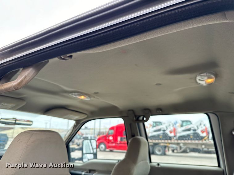 image for item NU9511 2008 Ford F450 Super Duty Crew Cab flatbed truck