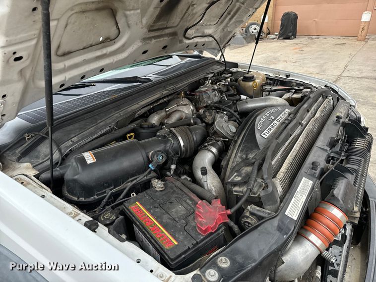 image for item NU9511 2008 Ford F450 Super Duty Crew Cab flatbed truck