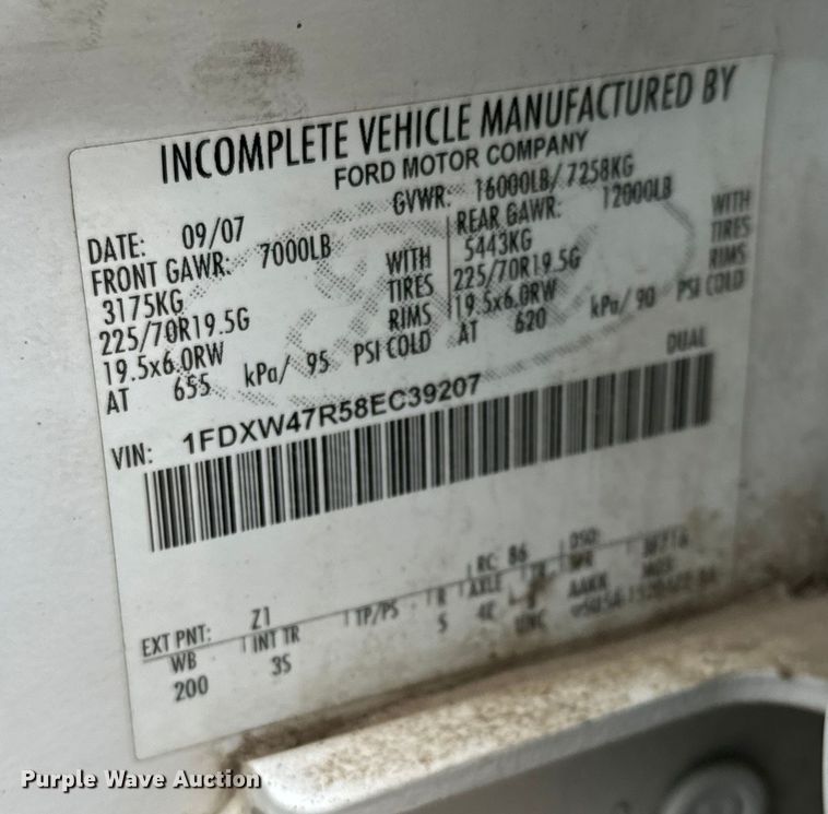 image for item NU9511 2008 Ford F450 Super Duty Crew Cab flatbed truck