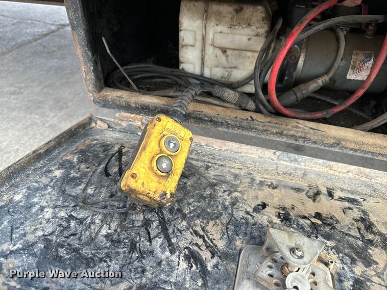 image for item NU9513 2019 PJ LY322 equipment trailer