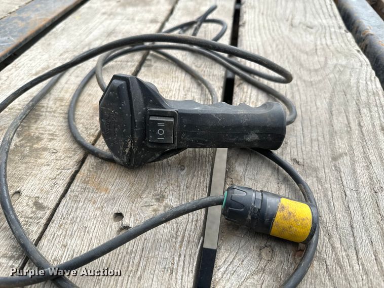 image for item NU9513 2019 PJ LY322 equipment trailer