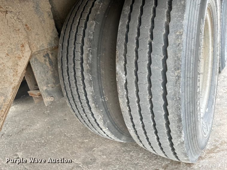 image for item NU9513 2019 PJ LY322 equipment trailer