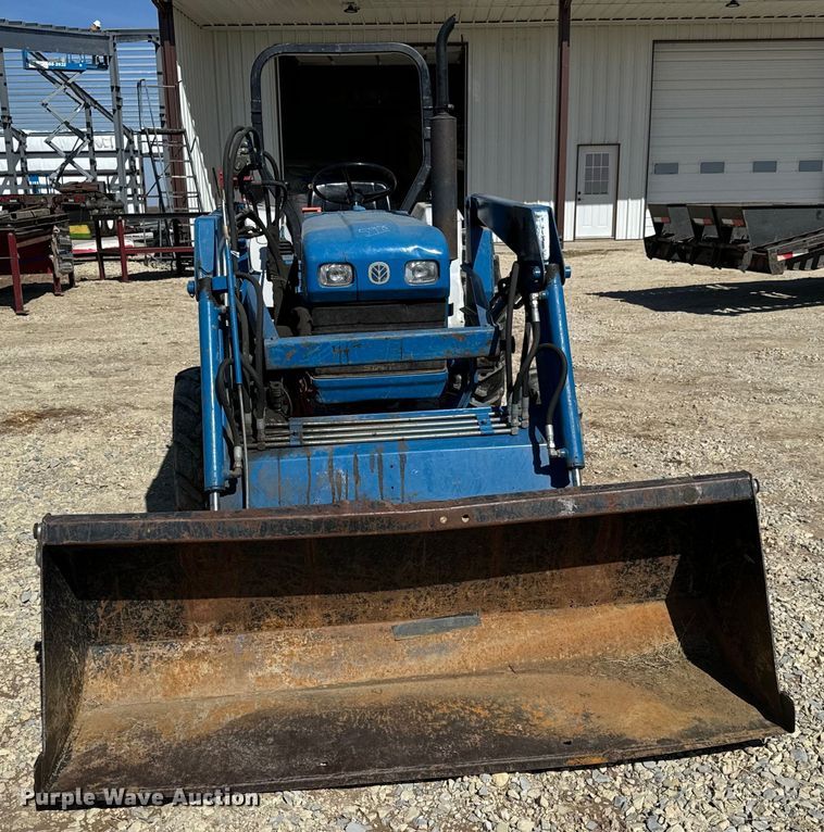 image for item NU9520 New Holland  1715 tractor