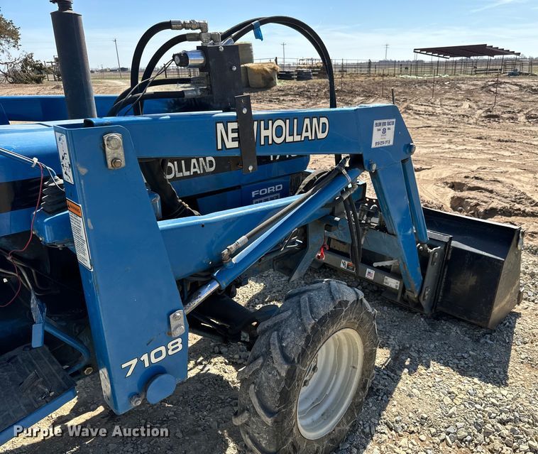 image for item NU9520 New Holland  1715 tractor
