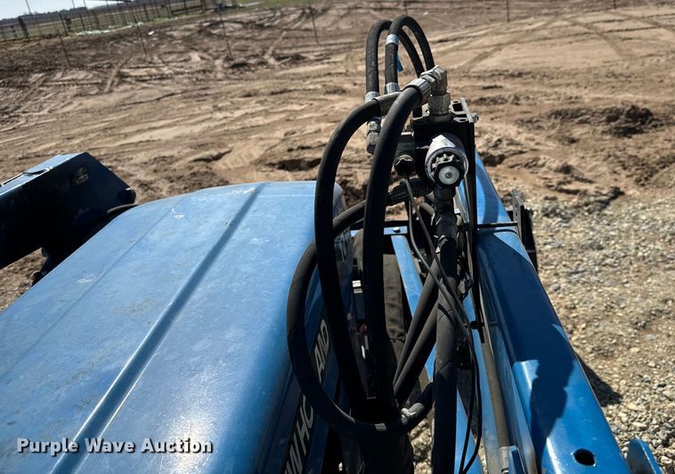 image for item NU9520 New Holland  1715 tractor