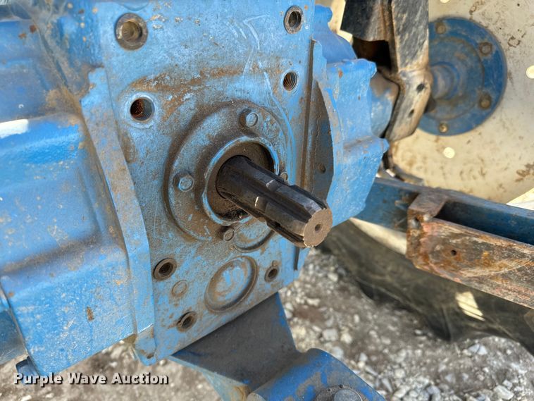 image for item NU9520 New Holland  1715 tractor