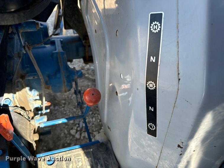 image for item NU9520 New Holland  1715 tractor