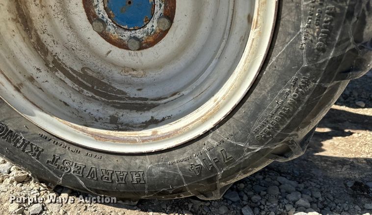 image for item NU9520 New Holland  1715 tractor