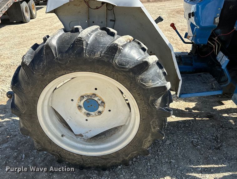 image for item NU9520 New Holland  1715 tractor