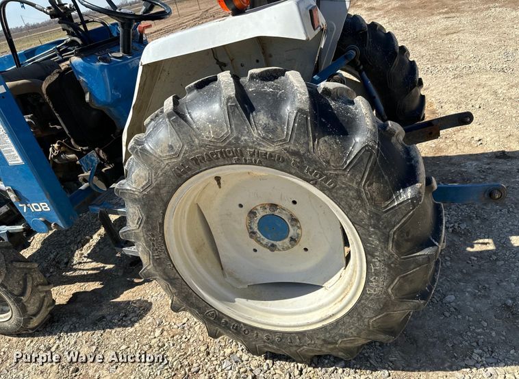 image for item NU9520 New Holland  1715 tractor