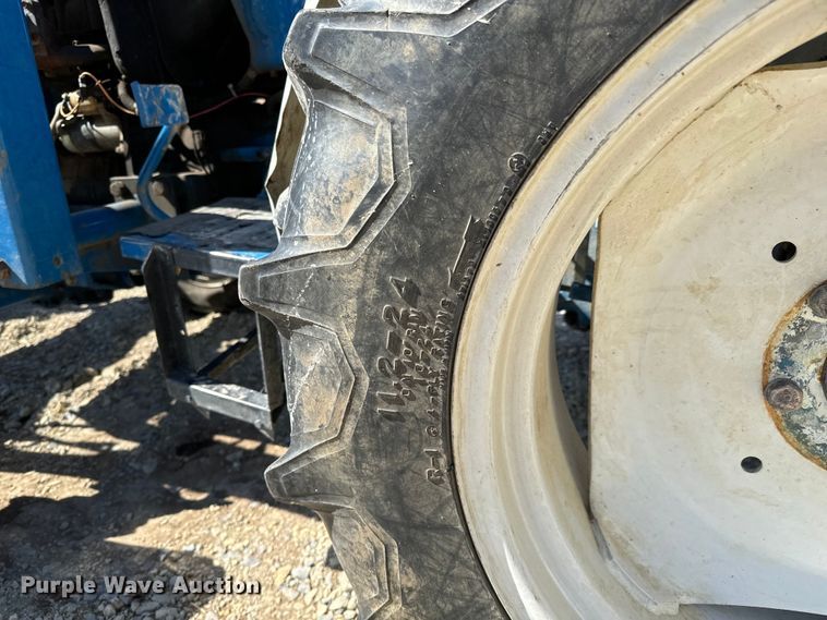 image for item NU9520 New Holland  1715 tractor