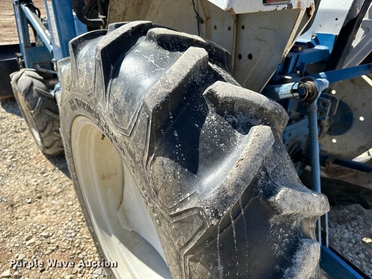 image for item NU9520 New Holland  1715 tractor