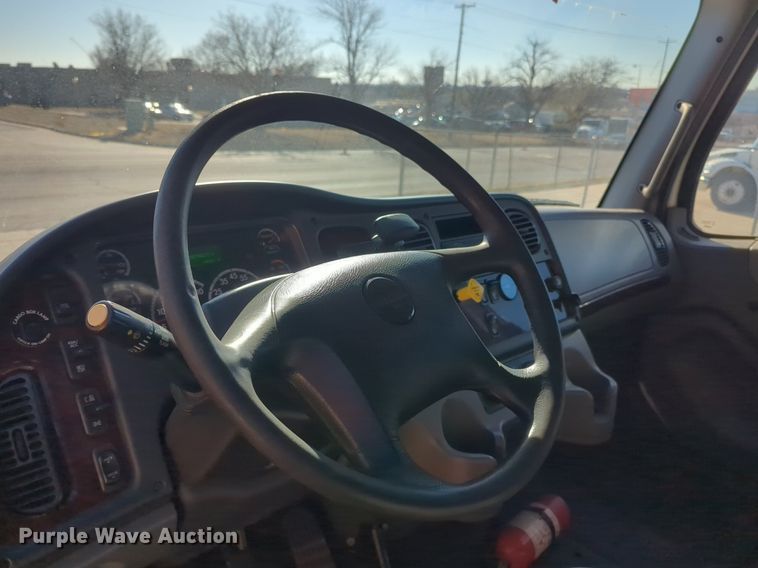 image for item NZ9303 2016 Freightliner Business Class M2 box truck