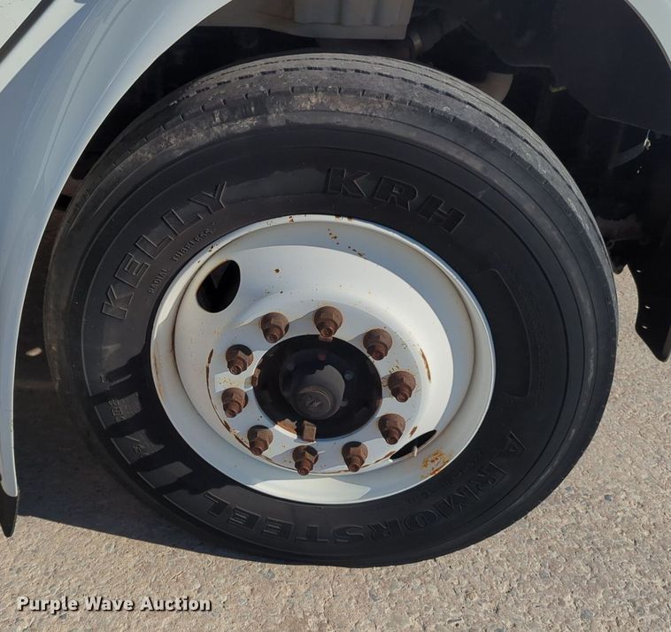 image for item NZ9303 2016 Freightliner Business Class M2 box truck