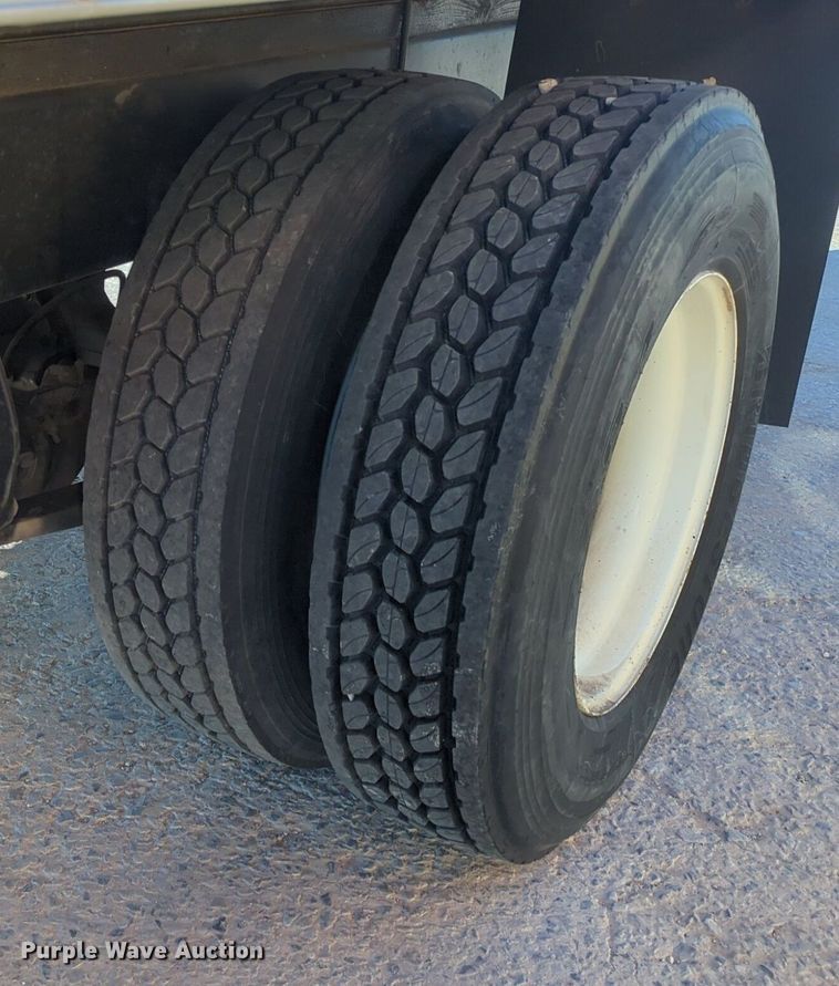 image for item NZ9303 2016 Freightliner Business Class M2 box truck