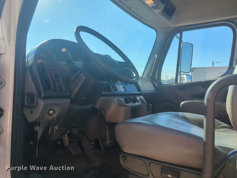 image for item NZ9304 2016 Freightliner Business Class M2 box truck