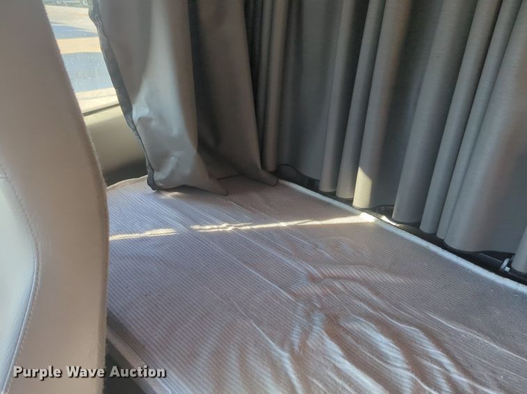 image for item NZ9304 2016 Freightliner Business Class M2 box truck