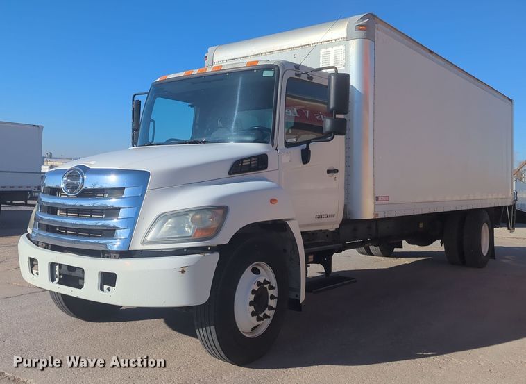 image for item NZ9305 2011 Hino 268 box truck