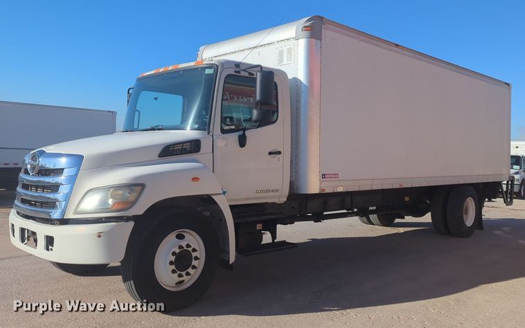 image for item NZ9305 2011 Hino 268 box truck