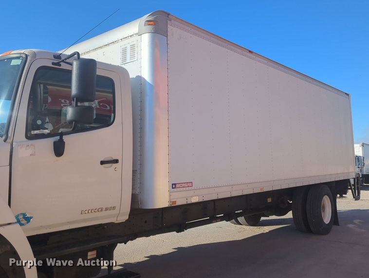 image for item NZ9305 2011 Hino 268 box truck