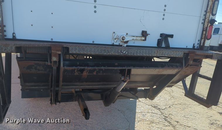 image for item NZ9305 2011 Hino 268 box truck