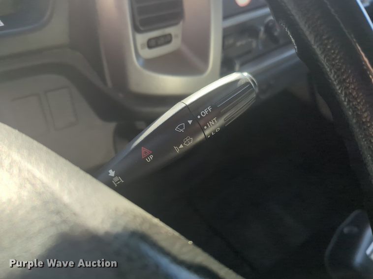 image for item NZ9305 2011 Hino 268 box truck