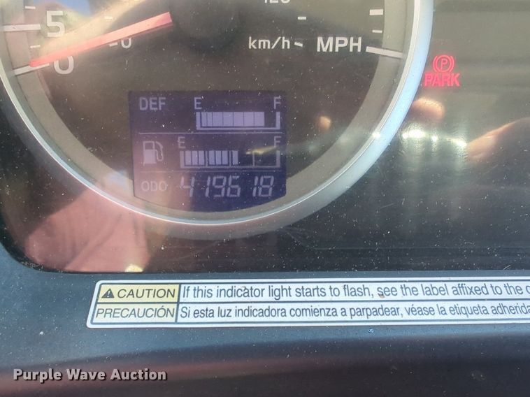 image for item NZ9305 2011 Hino 268 box truck