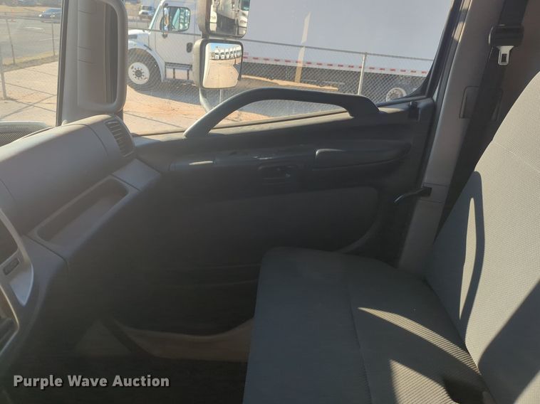 image for item NZ9305 2011 Hino 268 box truck