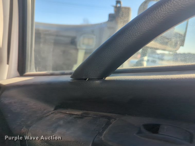 image for item NZ9305 2011 Hino 268 box truck