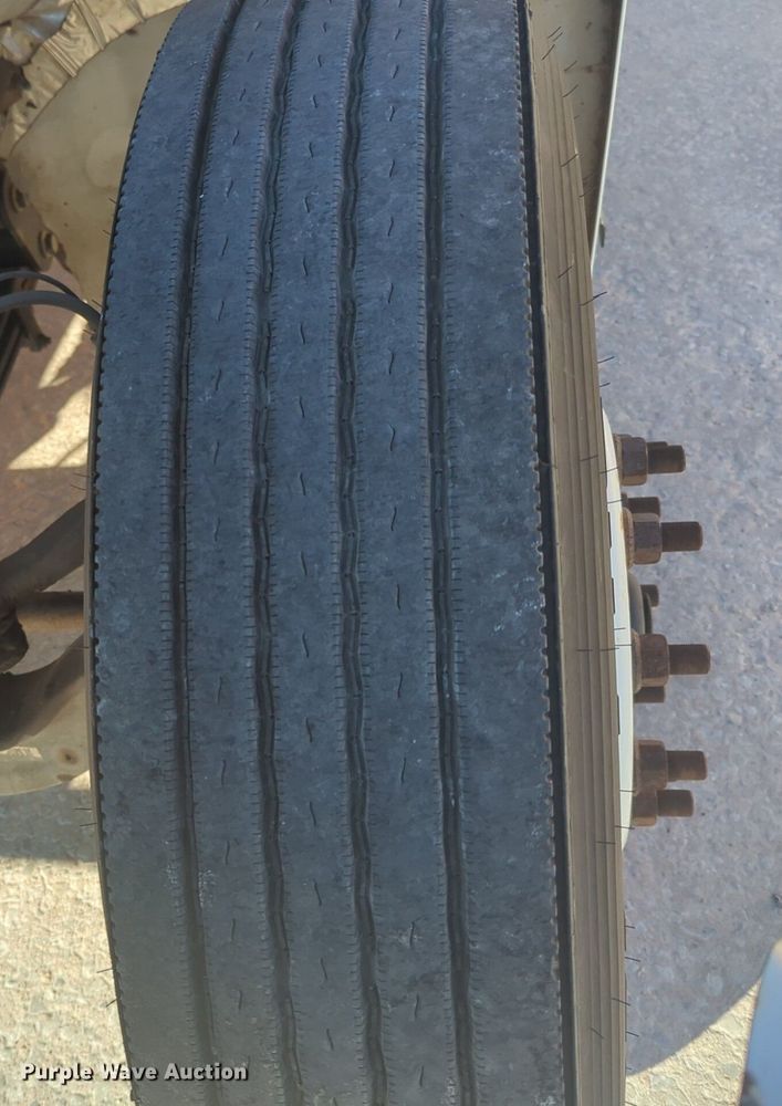 image for item NZ9305 2011 Hino 268 box truck