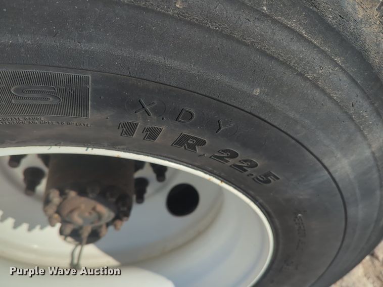 image for item NZ9305 2011 Hino 268 box truck