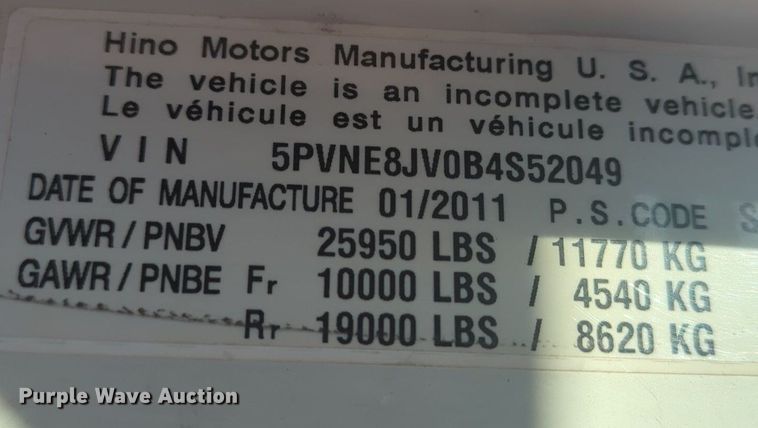 image for item NZ9305 2011 Hino 268 box truck