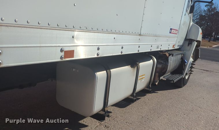 image for item NZ9306 2011 Hino 268 box truck