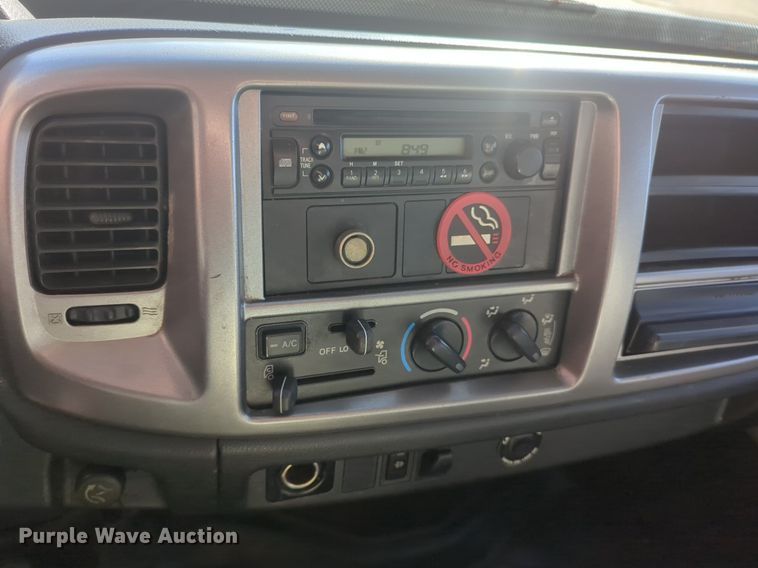 image for item NZ9306 2011 Hino 268 box truck