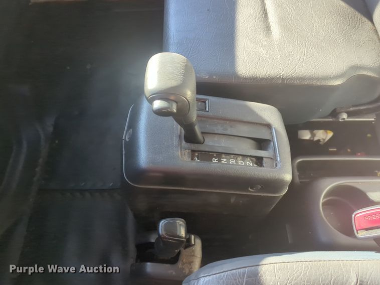 image for item NZ9306 2011 Hino 268 box truck