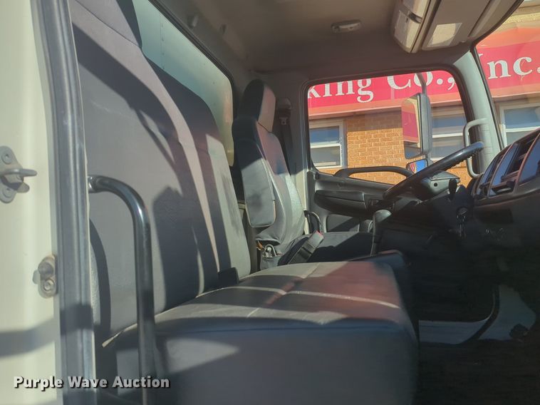 image for item NZ9306 2011 Hino 268 box truck